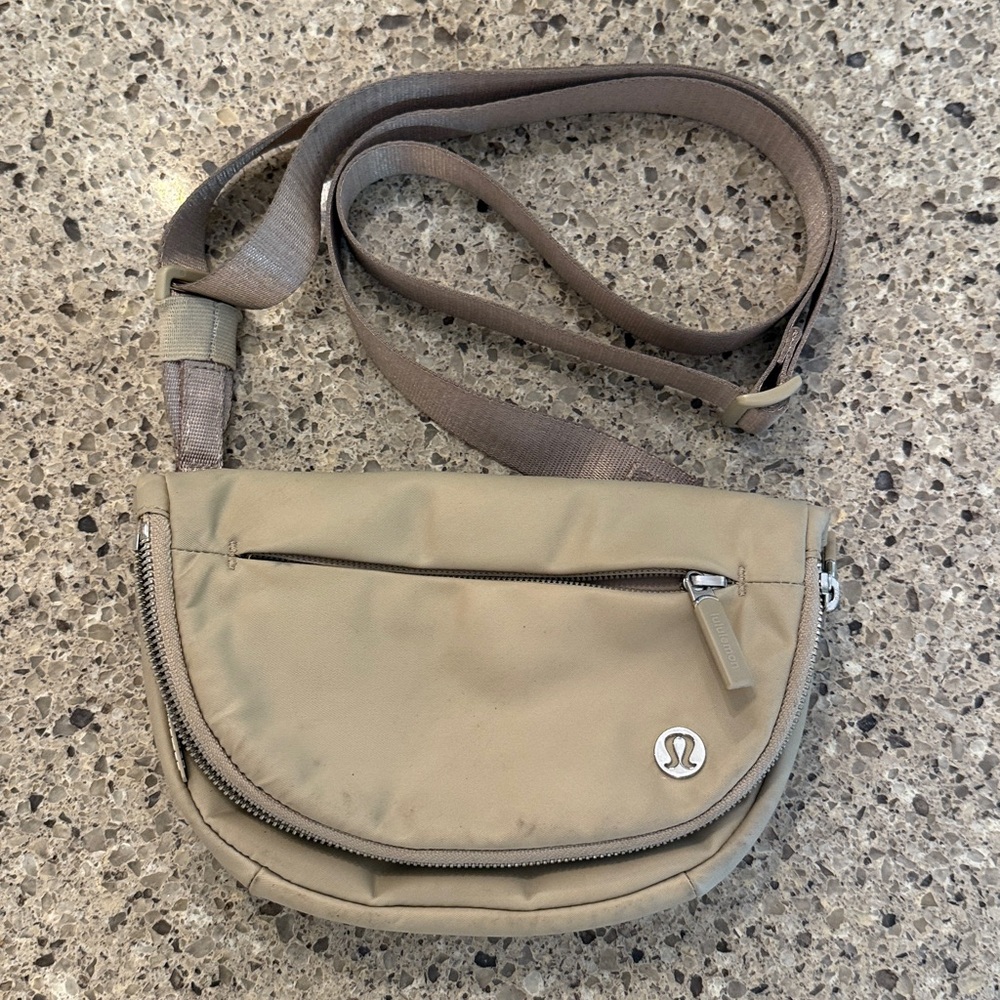 lululemon athletica All Night Festival Micro Bag Raw Linen Beige 2L